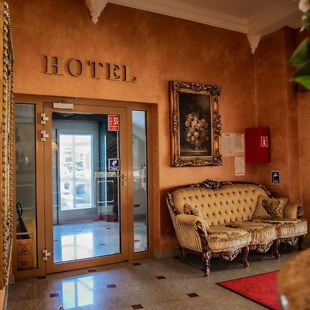 Olawian Hotel Olawa Ngoại thất bức ảnh