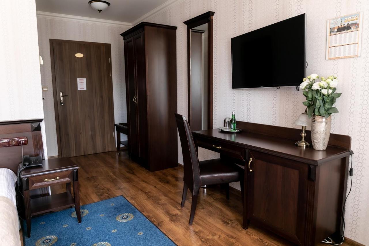 Olawian Hotel Olawa Ngoại thất bức ảnh