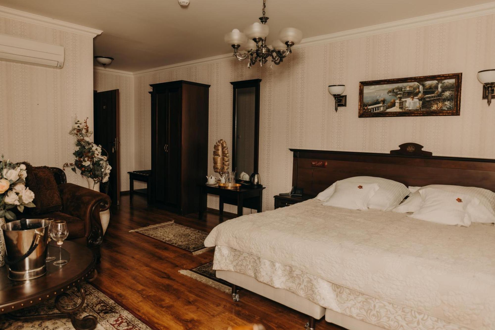Olawian Hotel Olawa Ngoại thất bức ảnh