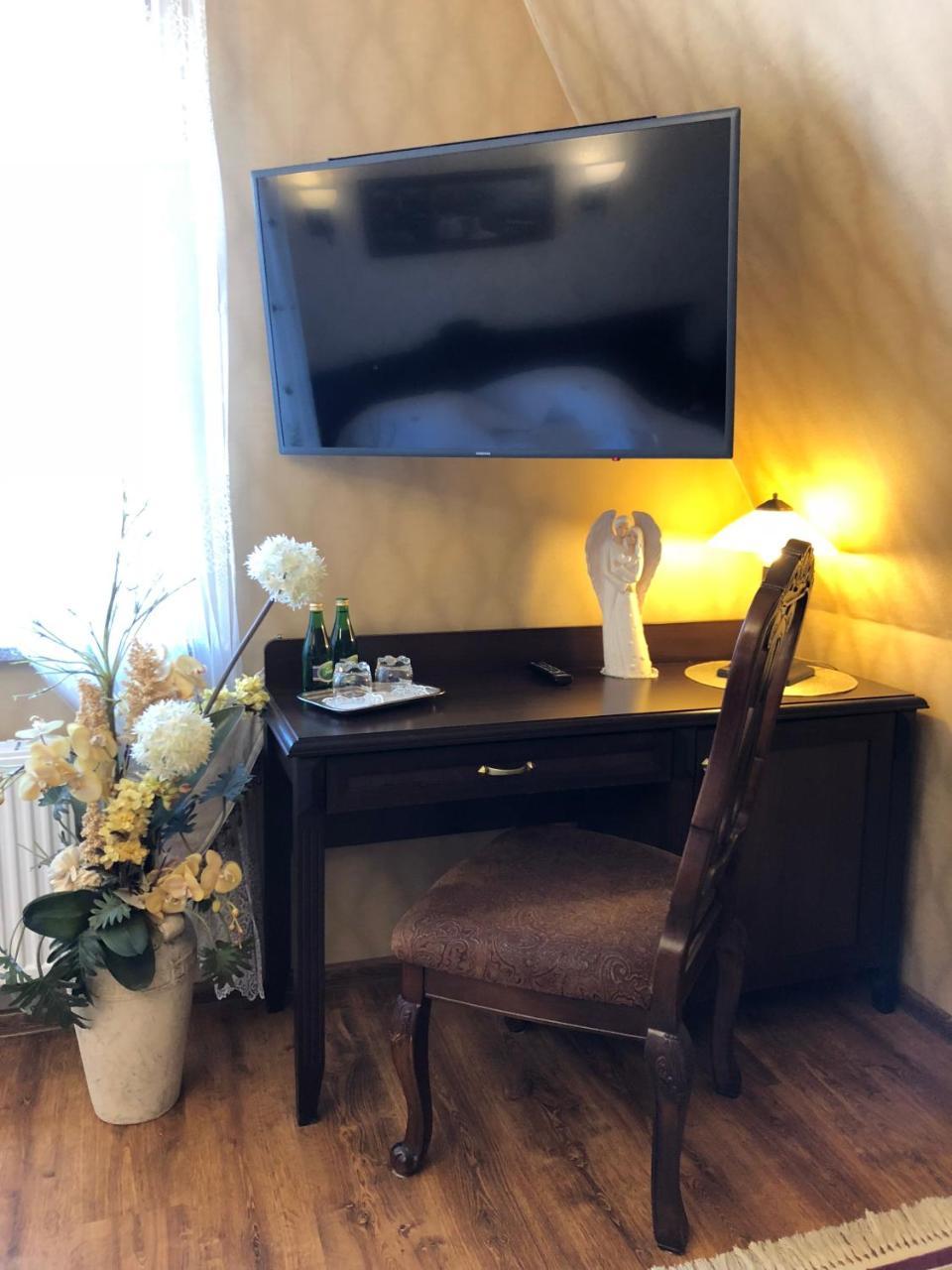 Olawian Hotel Olawa Ngoại thất bức ảnh