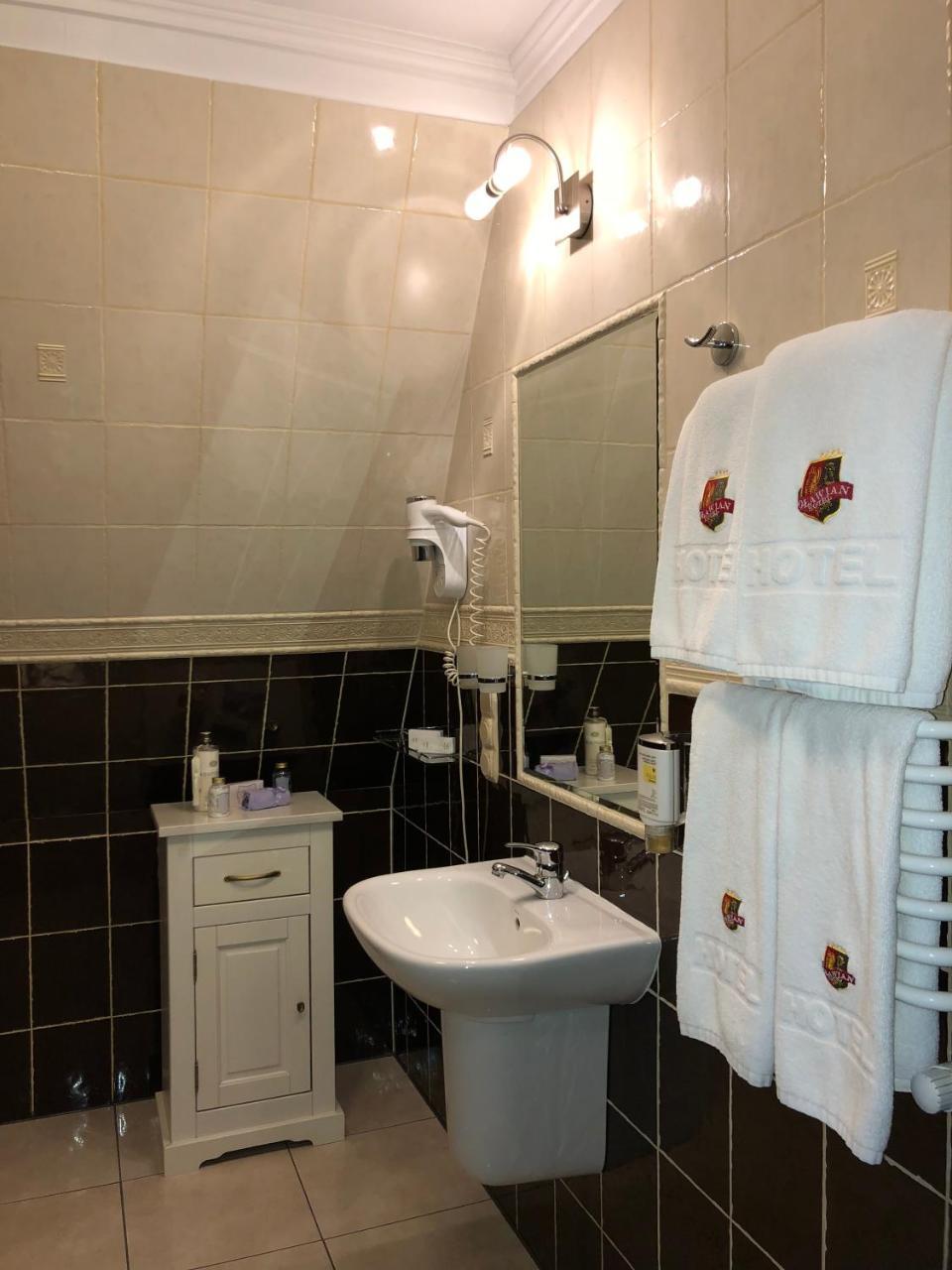 Olawian Hotel Olawa Ngoại thất bức ảnh
